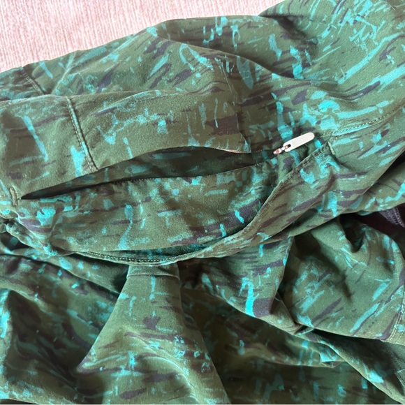 Outdoor Voices Teal Patterned Women's Athletic Shorts - Picture 4 of 5